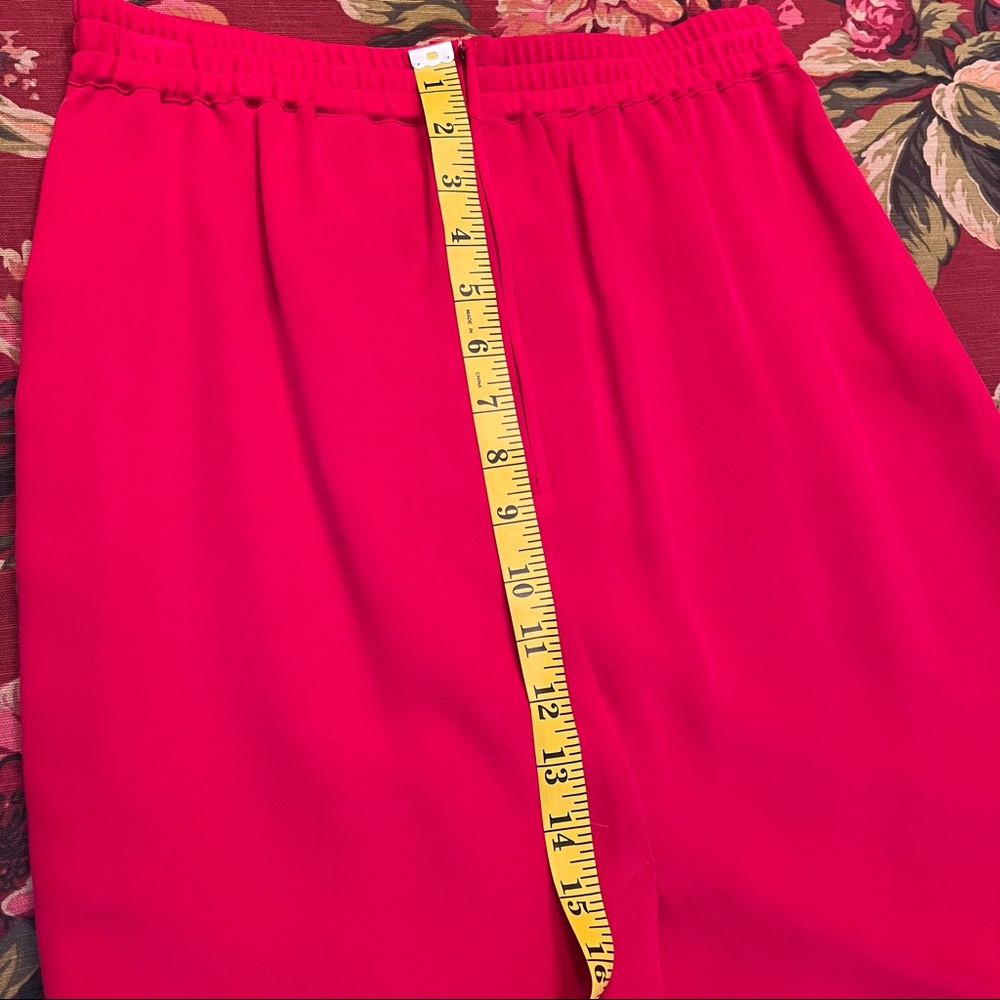 Casual Corners – 2 pc  Day to Evening - Red “Hot” 100% Silk Suit- Skirt/Jacket - Picture 12 of 15